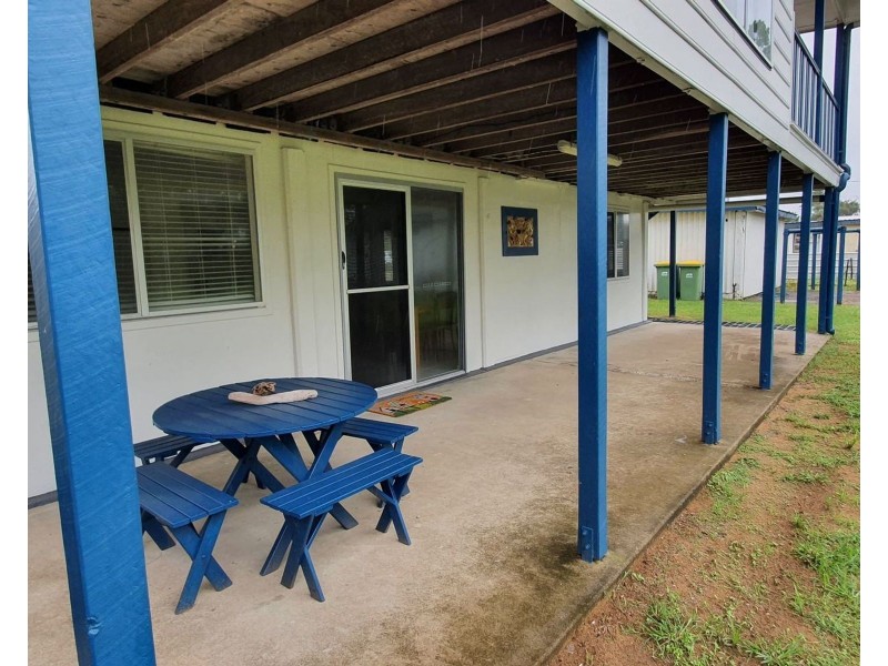 2/18 Owen Jenkins Drive, Sarina Beach QLD 4737