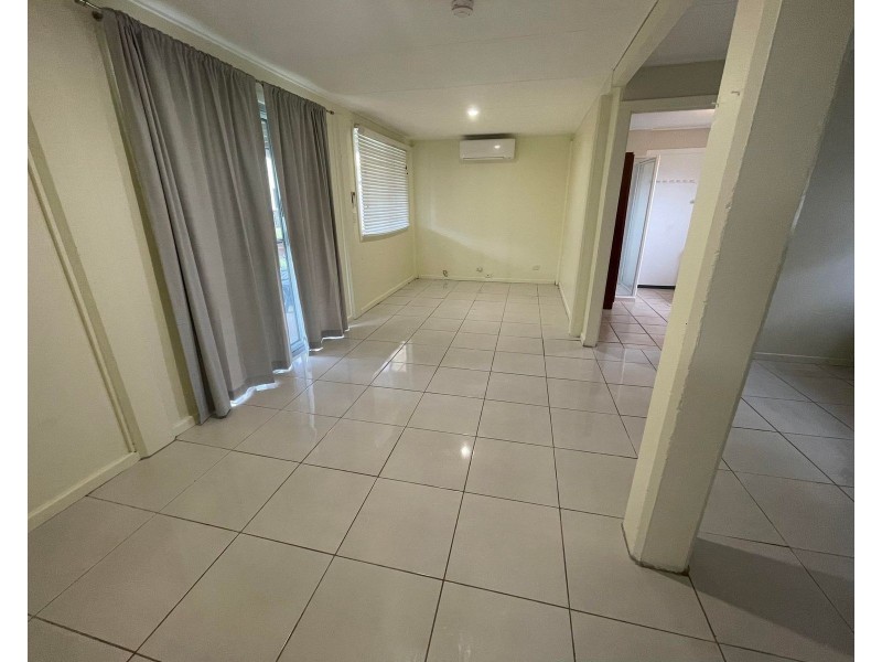 2/18 Owen Jenkins Drive, Sarina Beach QLD 4737
