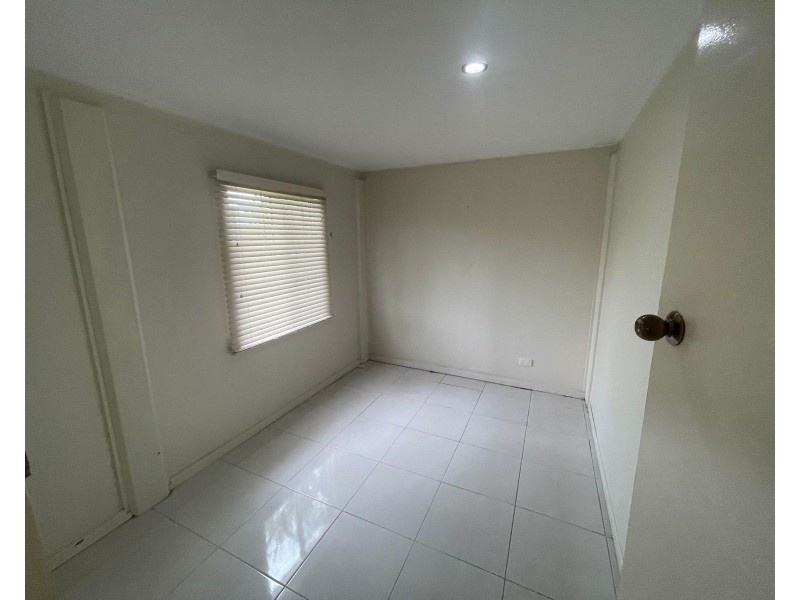 2/18 Owen Jenkins Drive, Sarina Beach QLD 4737