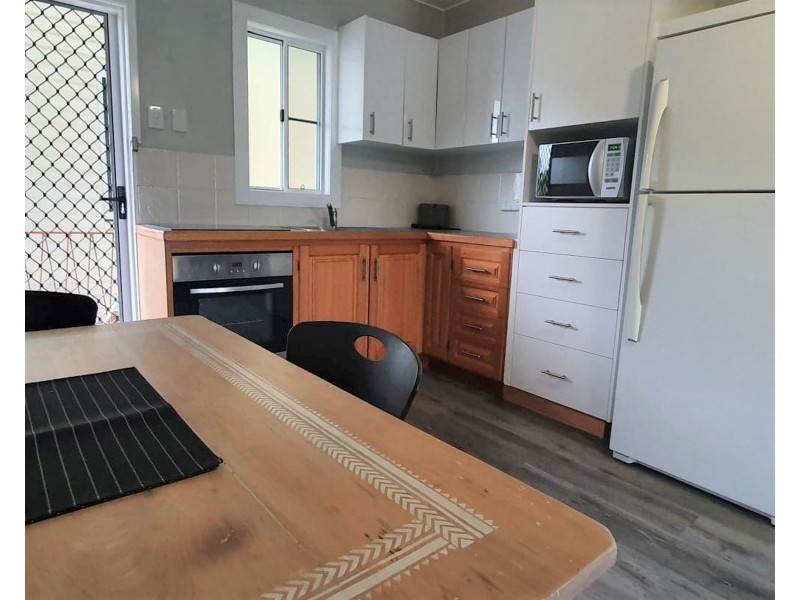 2/1 Biltoft Street, Sarina QLD 4737