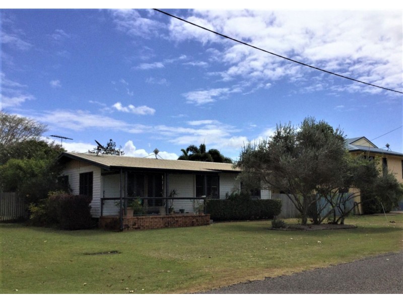 15 Owen Jenkins Drive, Sarina Beach QLD 4737