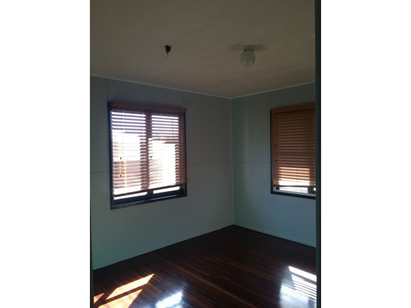 15 Owen Jenkins Drive, Sarina Beach QLD 4737