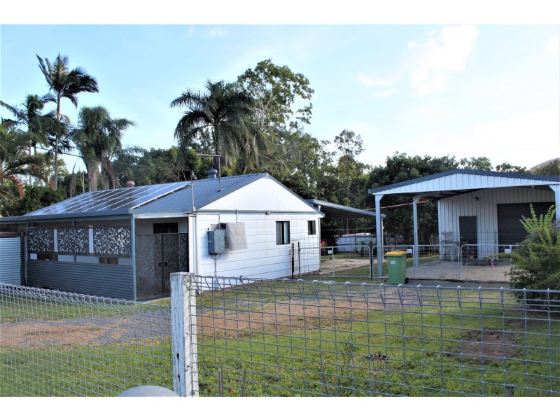 5 Innes Street, Sarina QLD 4737
