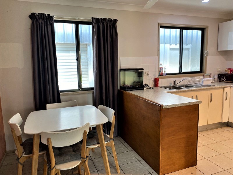 5 Innes Street, Sarina QLD 4737