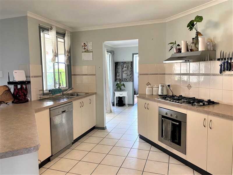 28 Audrena Street, Hay Point QLD 4740