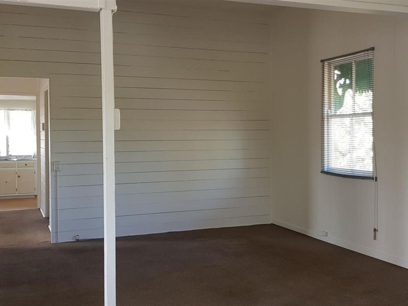 5 Brewers Road, Sarina QLD 4737