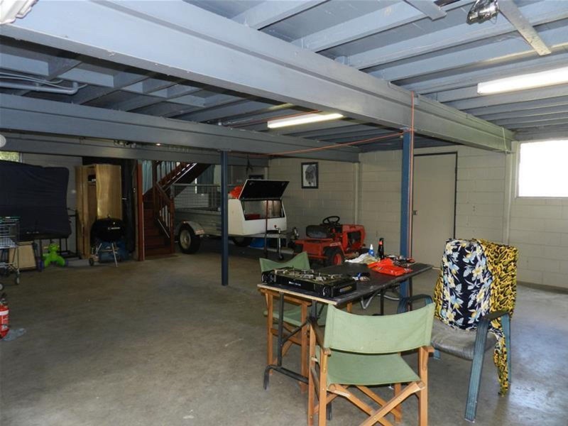 7 Brewers Road, Sarina QLD 4737