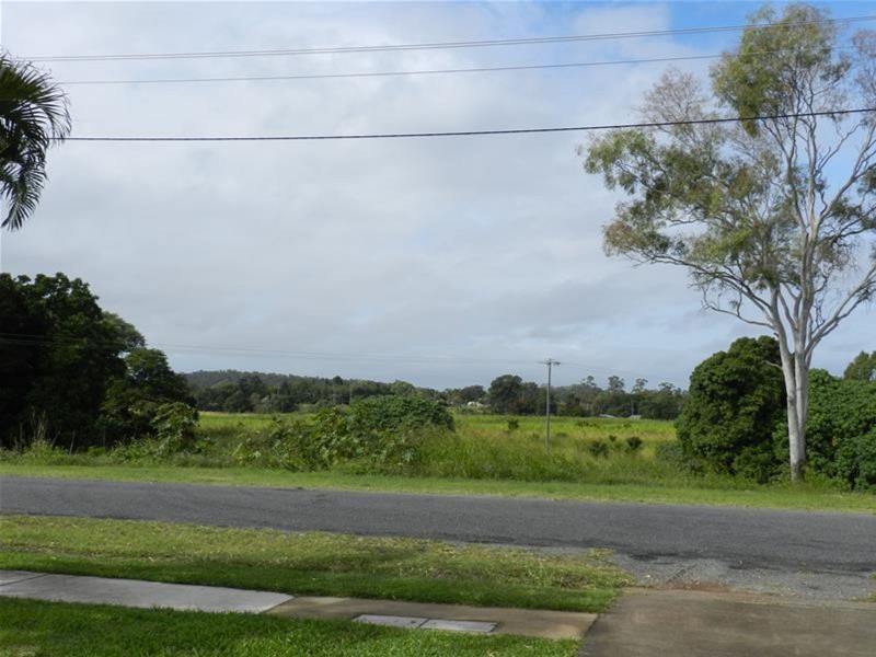 7 Brewers Road, Sarina QLD 4737