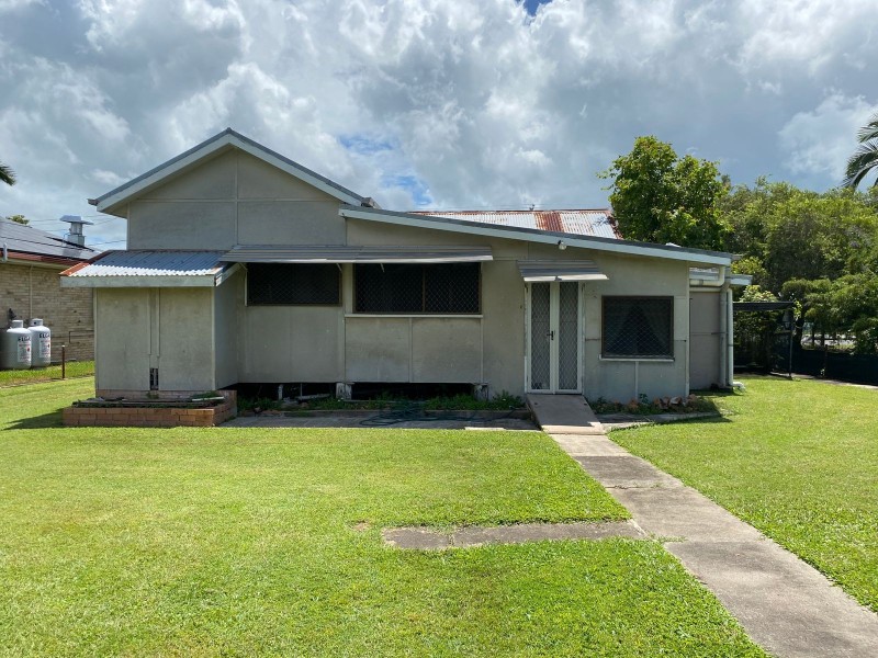 30 Sarina Beach Road, Sarina QLD 4737