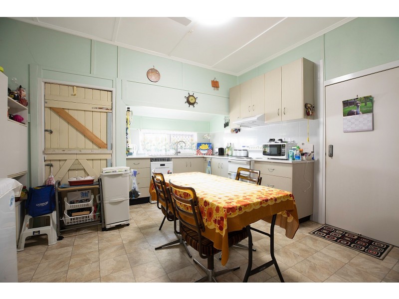 34 Palm Avenue, Seaforth QLD 4741