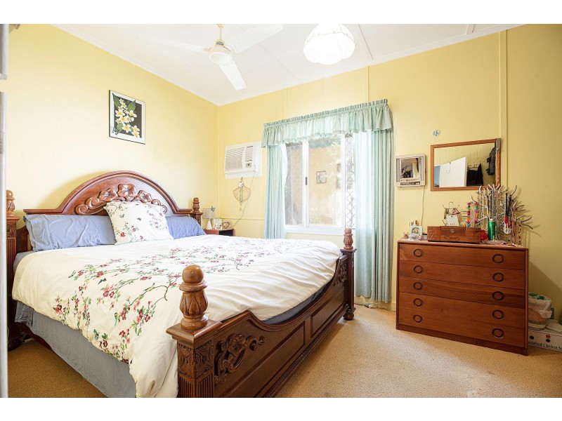 34 Palm Avenue, Seaforth QLD 4741