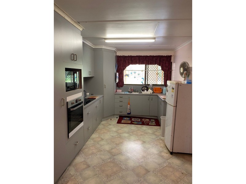 32 Chelona Park Drive, Sarina QLD 4737