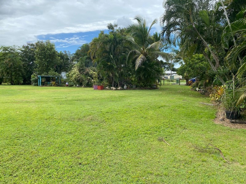 32 Chelona Park Drive, Sarina QLD 4737