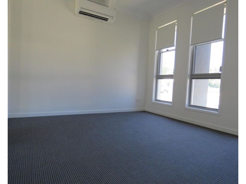 1/1 Elle Court, Armstrong Beach QLD 4737
