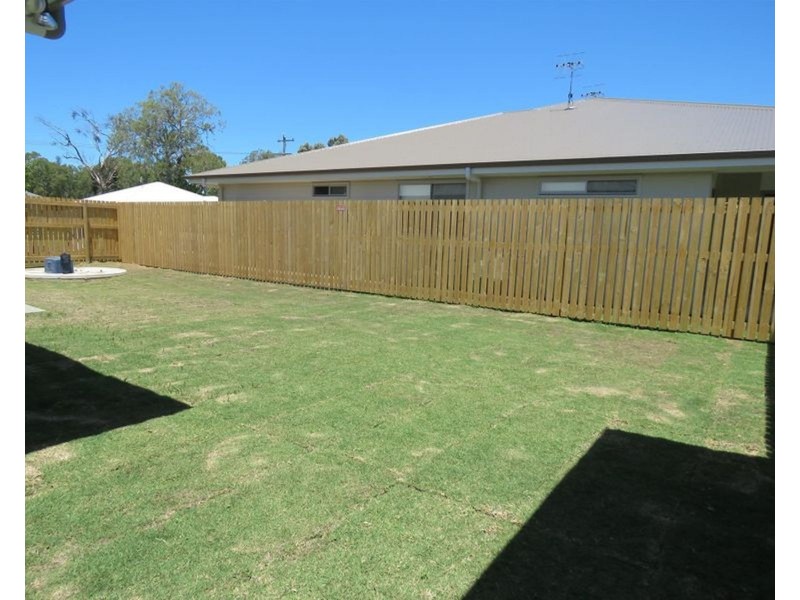 1/1 Elle Court, Armstrong Beach QLD 4737