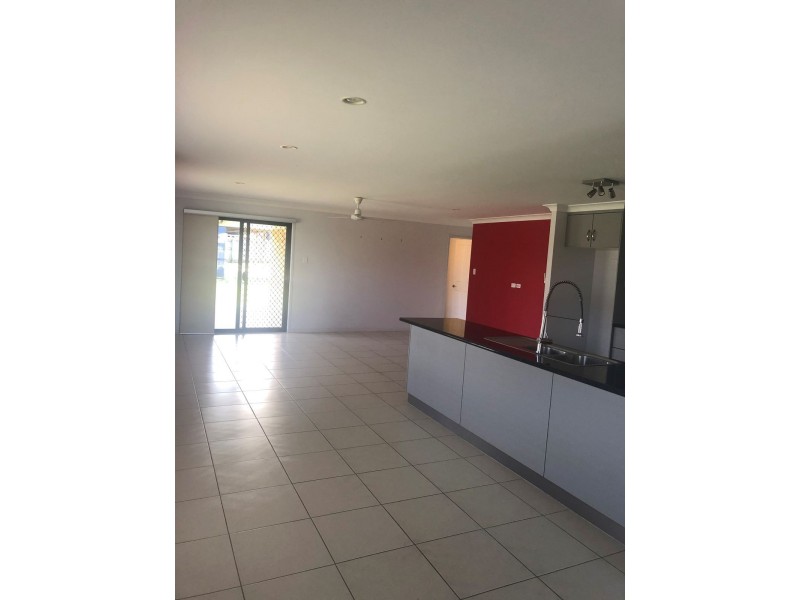 60 Poulsen Drive, Marian QLD 4753