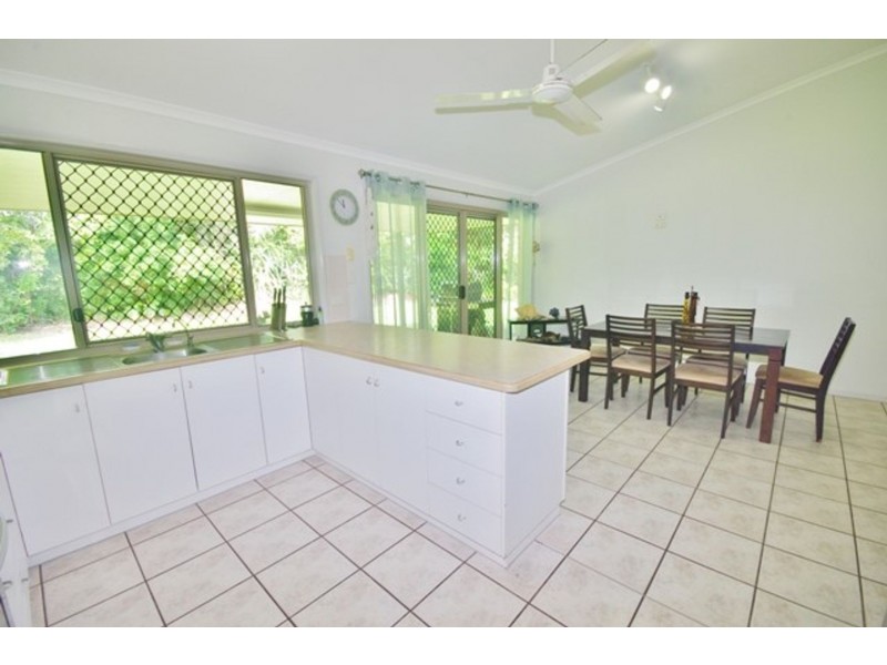 7 Pine Court, Hay Point QLD 4740