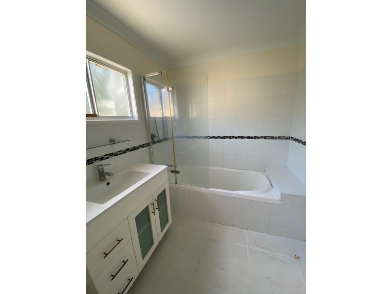 2 Charles Taylor Street, Sarina QLD 4737