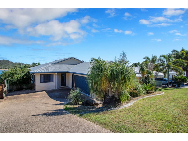 27 Captain Blackwood Drive, Sarina Beach QLD 4737