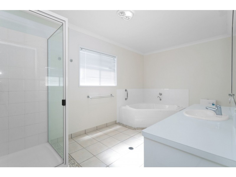 27 Captain Blackwood Drive, Sarina Beach QLD 4737