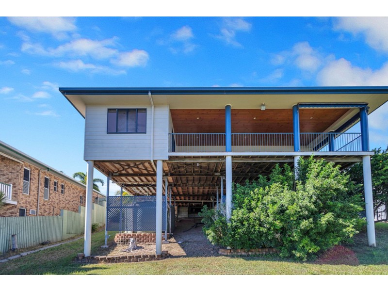 27 Captain Blackwood Drive, Sarina Beach QLD 4737