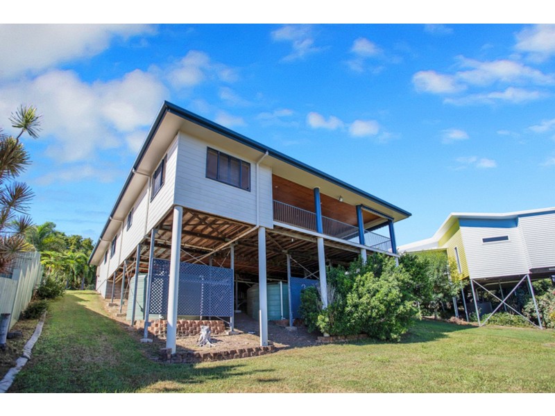 27 Captain Blackwood Drive, Sarina Beach QLD 4737