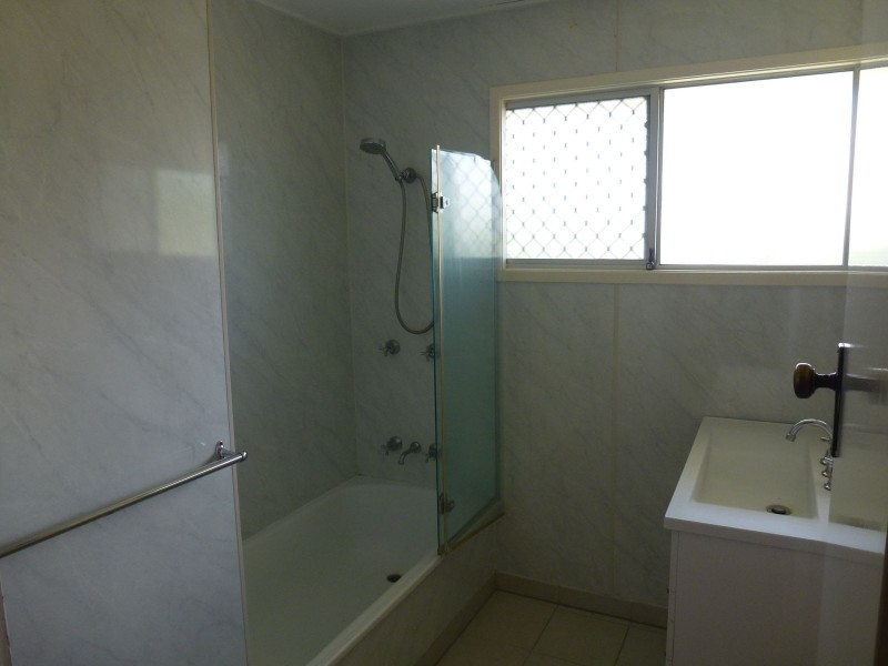 4 Cassia Court, Nebo QLD 4742