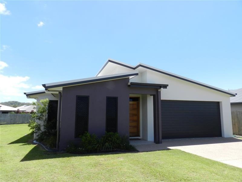 11 Hook Court, Sarina QLD 4737