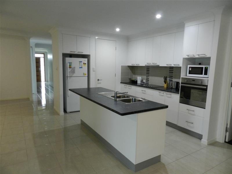 11 Hook Court, Sarina QLD 4737