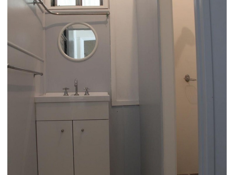 17 East Street, Sarina QLD 4737