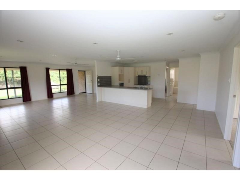 20 Donald Place, Armstrong Beach QLD 4737