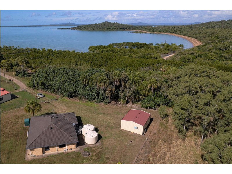 20 Donald Place, Armstrong Beach QLD 4737