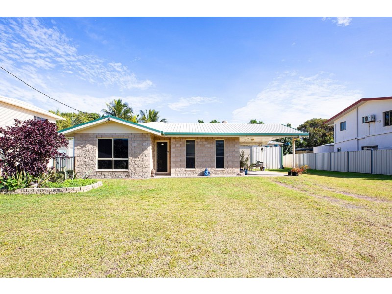 21 Poole Street, Sarina Beach QLD 4737