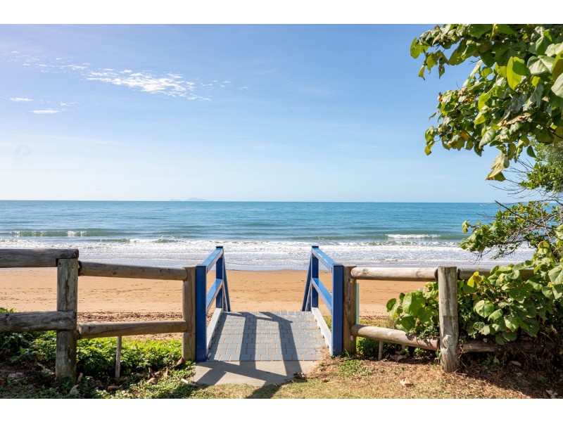 21 Poole Street, Sarina Beach QLD 4737