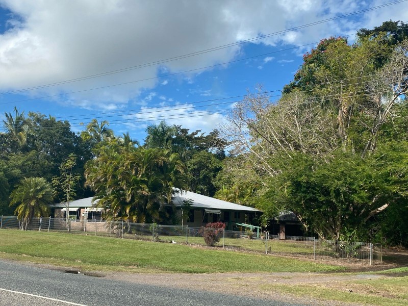 53 Range Road, Sarina QLD 4737