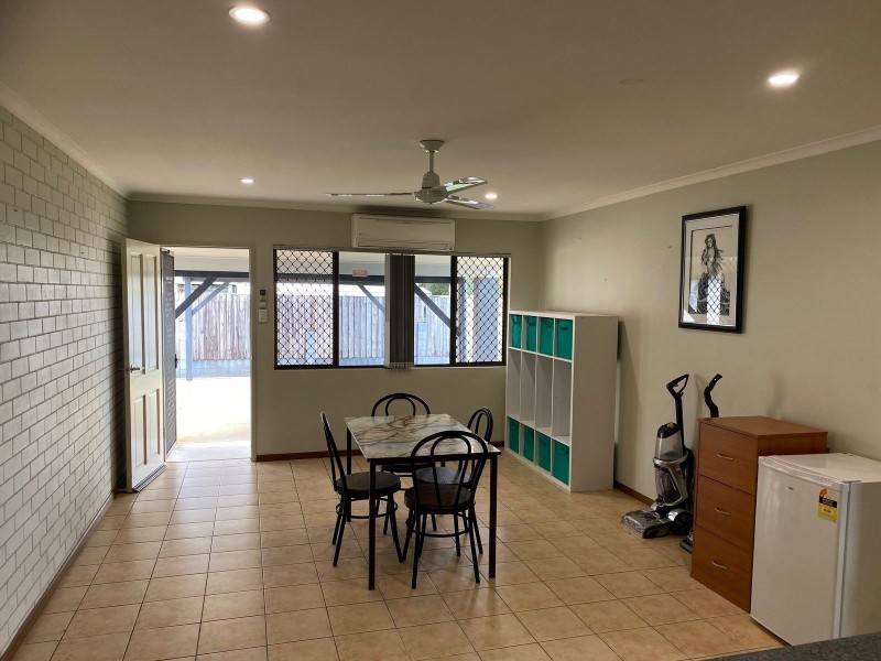 2/18 Clements Street, South Mackay QLD 4740