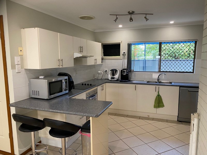 2/18 Clements Street, South Mackay QLD 4740