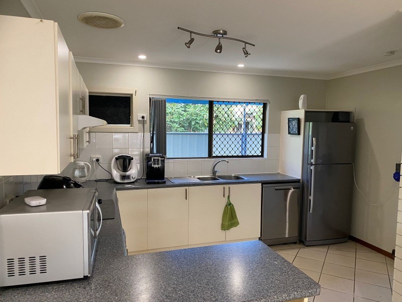 2/18 Clements Street, South Mackay QLD 4740