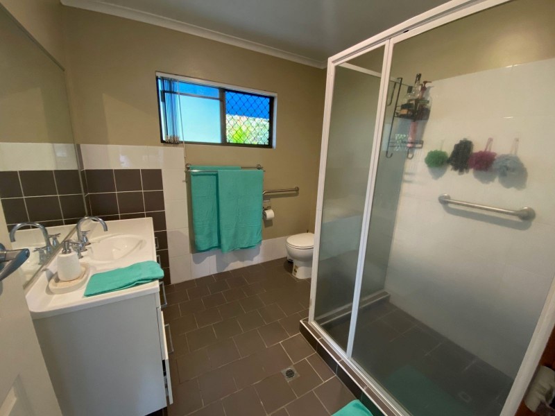 2/18 Clements Street, South Mackay QLD 4740