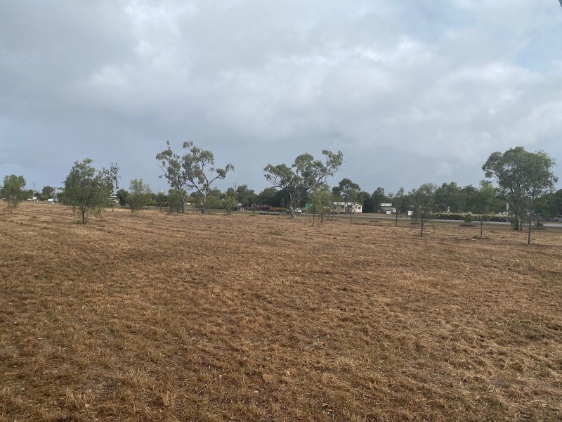 42-43 Peak Downs Highway, Nebo QLD 4742