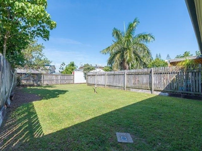 2/4 Graves Street, North Mackay QLD 4740