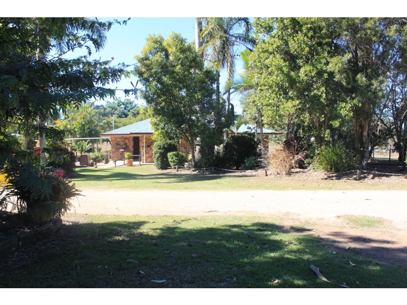 953 Sarina Beach Road, Sarina Beach QLD 4737
