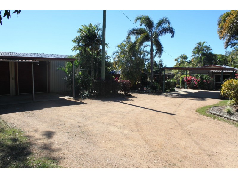 953 Sarina Beach Road, Sarina Beach QLD 4737