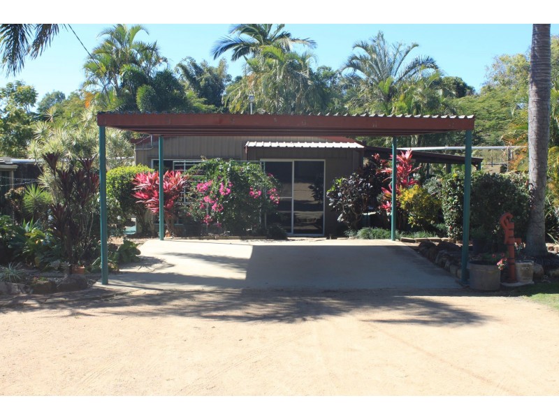 953 Sarina Beach Road, Sarina Beach QLD 4737