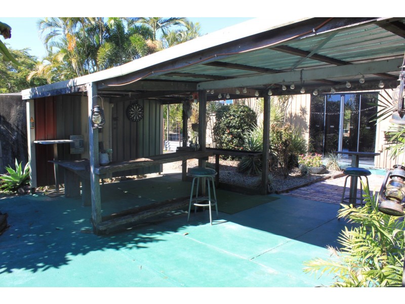 953 Sarina Beach Road, Sarina Beach QLD 4737