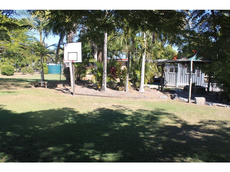 953 Sarina Beach Road, Sarina Beach QLD 4737