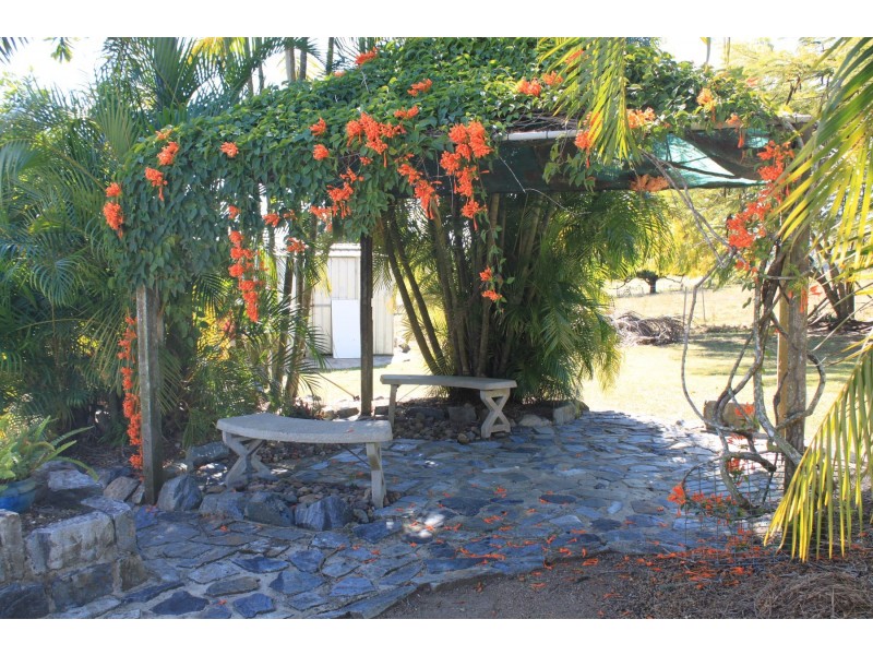 953 Sarina Beach Road, Sarina Beach QLD 4737