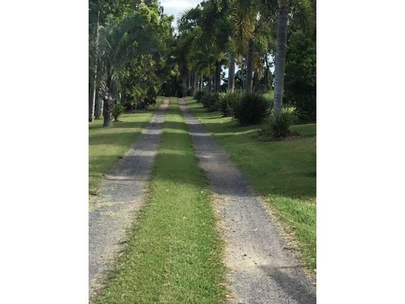 953 Sarina Beach Road, Sarina Beach QLD 4737