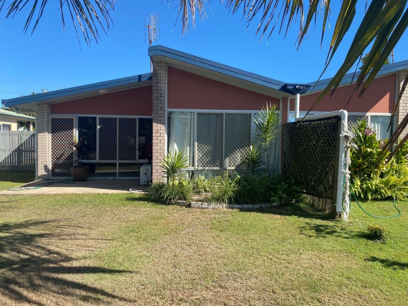 1/47 Owen Jenkins Drive, Sarina Beach QLD 4737