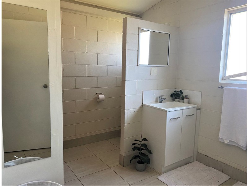 1/47 Owen Jenkins Drive, Sarina Beach QLD 4737